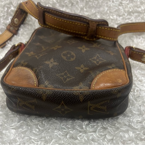 Louis Vuitton Monogram Danube Crossbody Bag - Picture 16 of 16